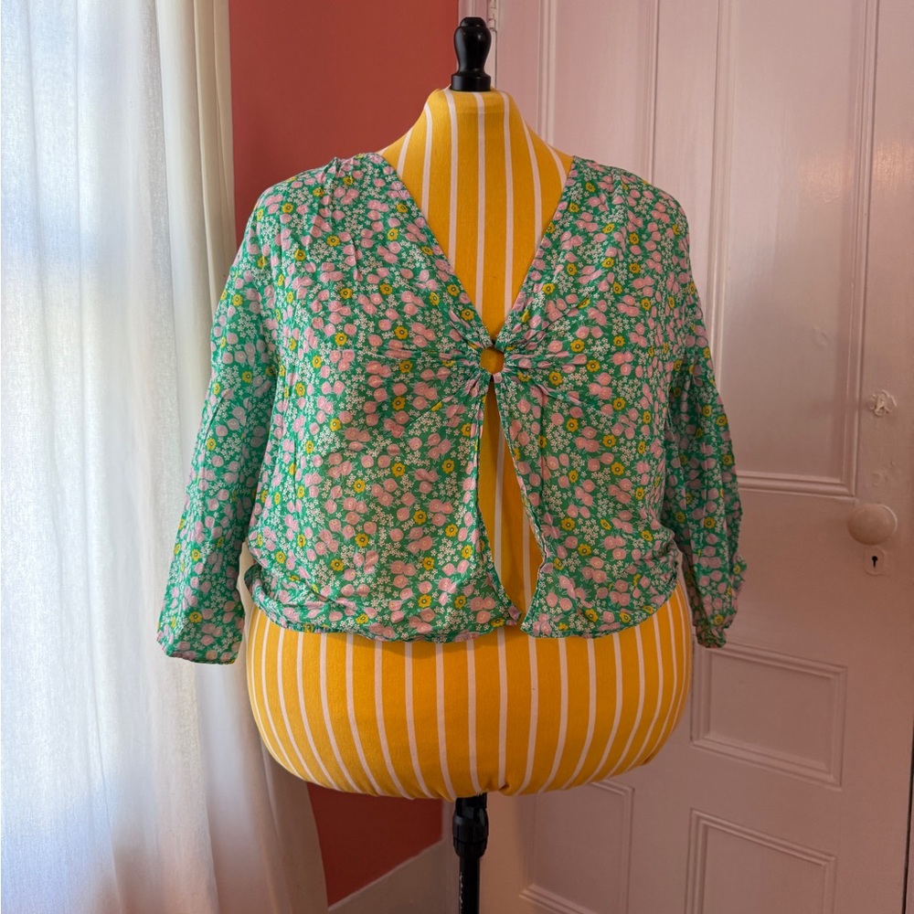 Libra Tosebud Top